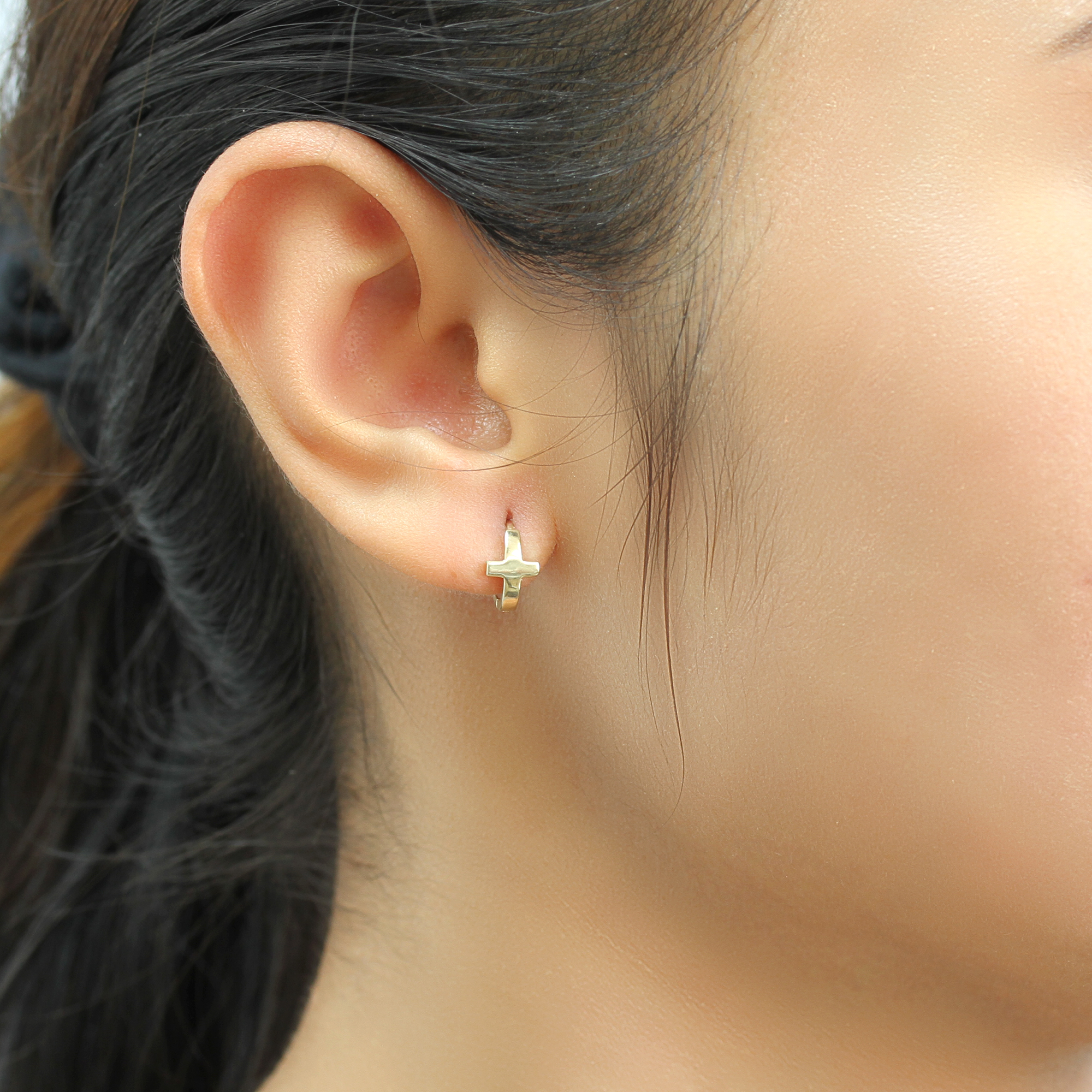 Women 14K Yellow Gold Plain Sideway Cross Huggie Hoop Earrings