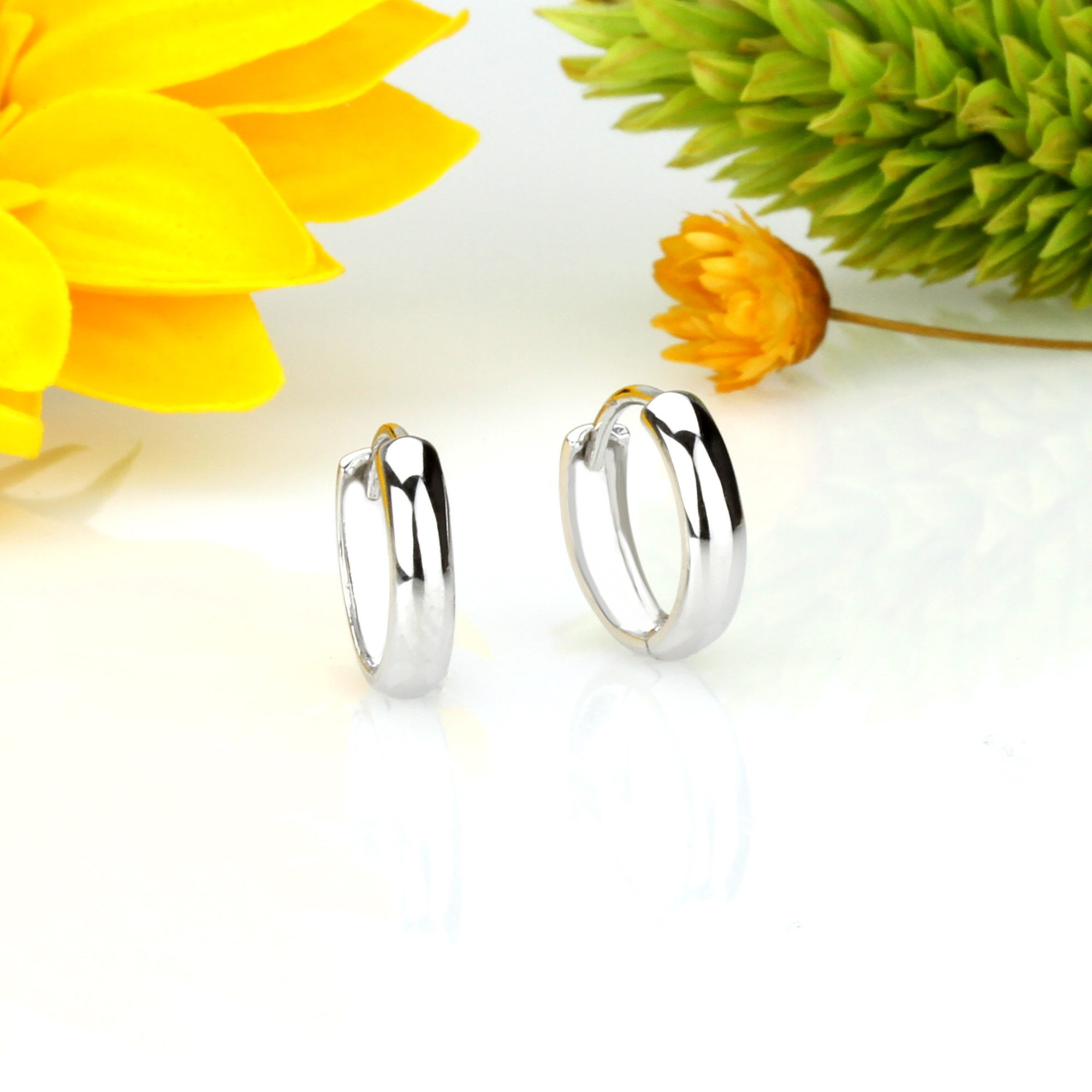 14K White Gold Plain Domed 10 mm Length Huggie Hoop Earrings