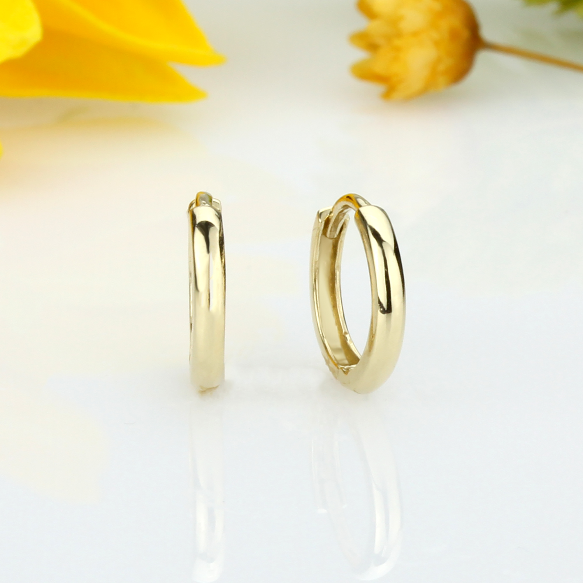 14K Yellow Gold Plain Domed 8 mm Length Huggie Hoop Earrings | eBay
